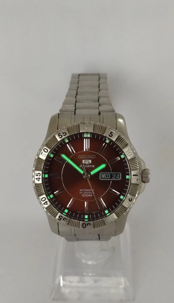Rare Seiko 5 Sports 100m Cal.7s36-05B0 Very Good Condition.
