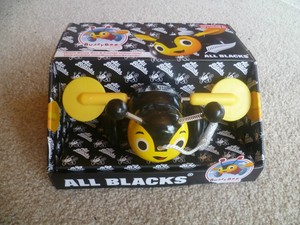 buzzy bee pull along toy