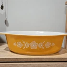 Vintage  PYREX  Butterfly Gold 2.5 QT Yellow Floral Oval  Casserole USA