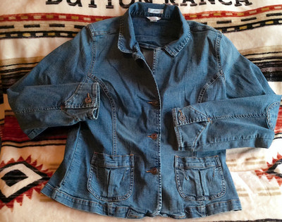 CHRISTOPHER & BANKS VTG SIZE M DENIM JACKET UNIQUE FADED BLUE POCKETS ELBOW PATC