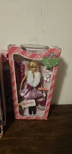 HAPPY HOLIDAYS BARBIE DOLL 2009 TARGET EXCLUSIVE NOS NO COOKIES
