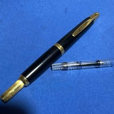 PILOT Capless Fountain Pen 18K Gold Nib F Black / Gold Used Writing Instrument