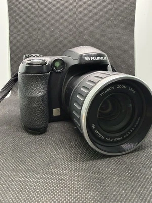 Fujifilm FinePix S Series S5600 5.1MP Digital Camera - Black