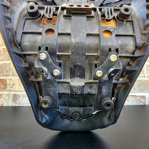 2010-2011 Honda VT1300 (Sabre, Stateline, Interstate) OEM Duo Seat 77200-MFY-A01 - Bild 8 von 21