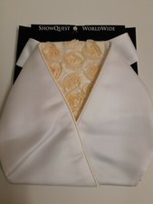 SHOWQUEST TUDOR ROSE WHITE/CREAM STOCK TIE  NEW END OF LINE EQUESTRIAN HORSE