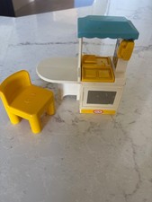 Little Tikes Dollhouse Party Kitchen Oven with Yellow Chair