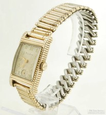 Bulova grade 7AA A9 wrist watch, 21 jewels, YGF case with horizontal engraving