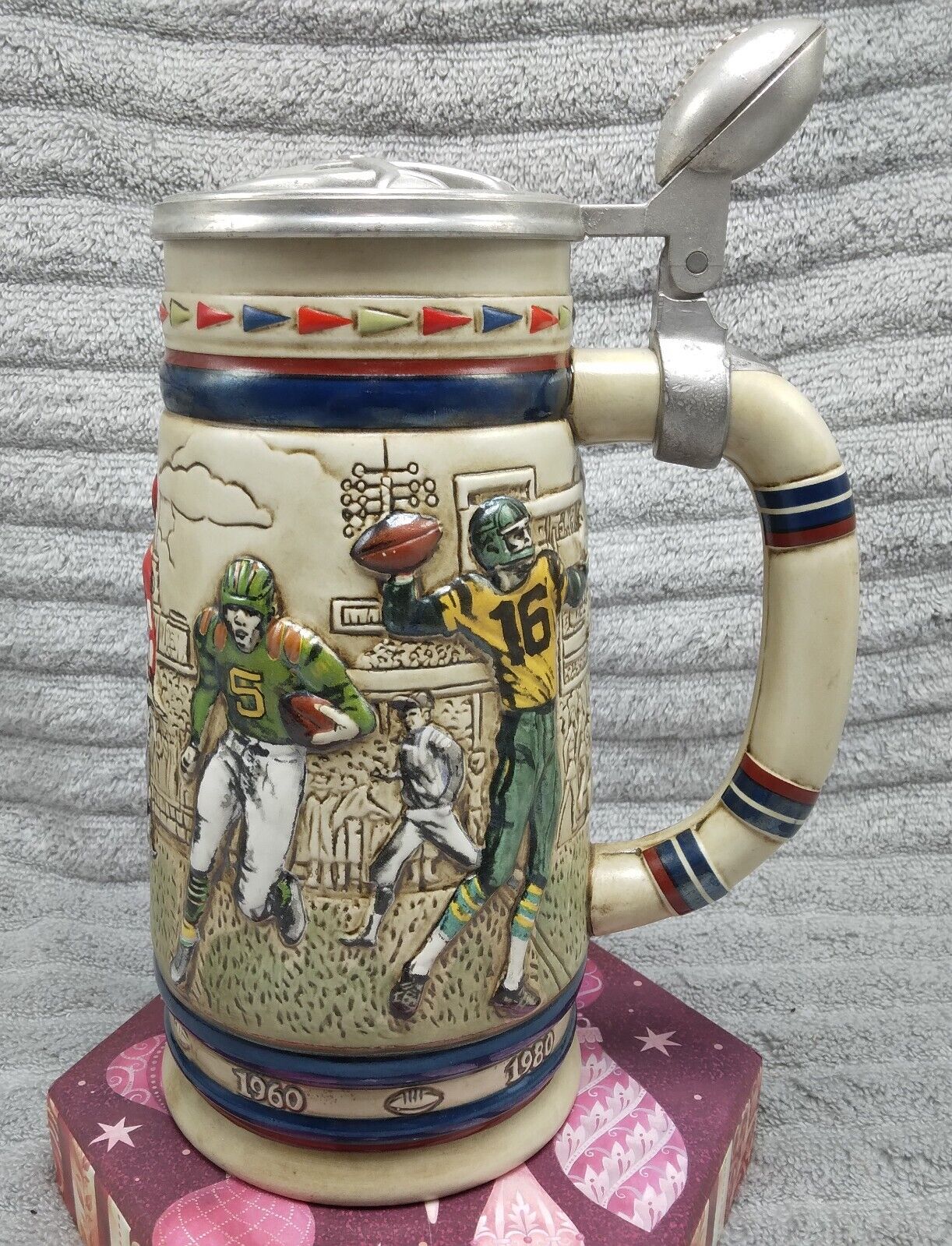 Avon American Football Beer Stein Ceramic w/Pewter Lid 1983 #165156 W/Box