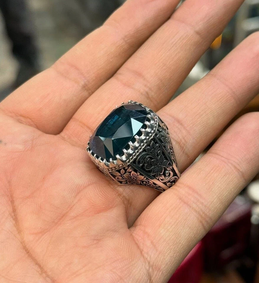 Anillo de plata con piedra de topacio de Londres - Impresionante joyería de piedras preciosas azules, plata de ley Foto 2 de 4