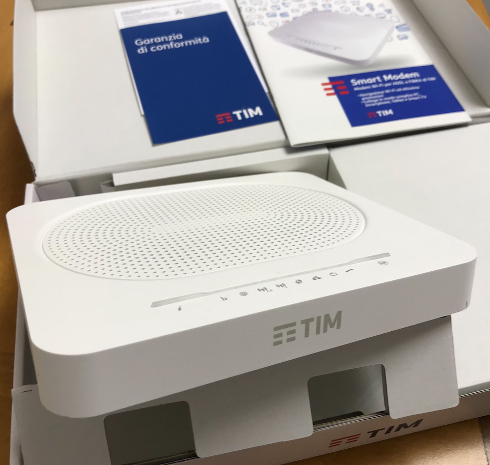 SMART MODEM ROUTER WIFI ADSL FIBRA TIM TG789VAC GARANZIA 2 ANNI -  NUOVO
