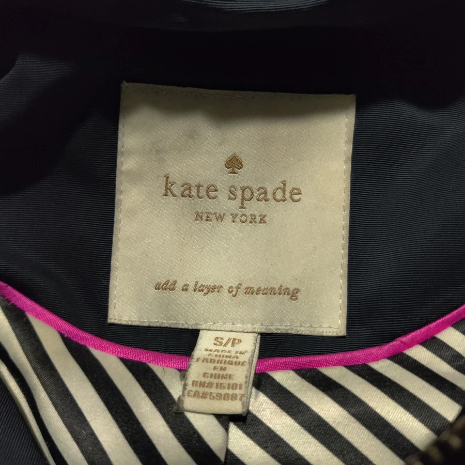 Abrigo largo acolchado Kate Spade New York chaqueta con cremallera para mujer pequeño con capucha azul marino Foto 2 de 4