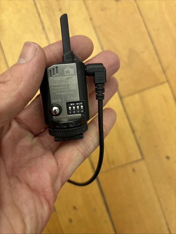 Impact PowerSync 16 Transmitter – Wireless Flash Trigger - Image 4 of 4