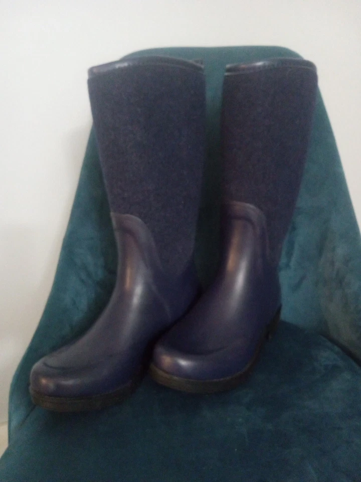 Botas de lluvia impermeables de lana Reignfall UGG para mujer talla 8 azul marino 1014455 Foto 2 de 4