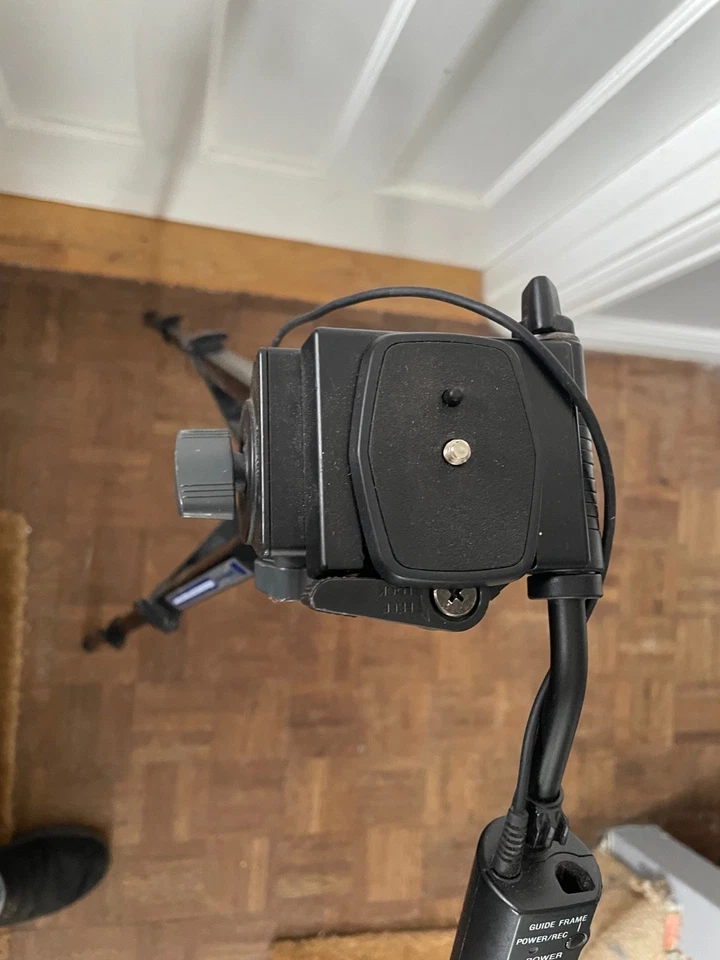 Sony VCT-50AV Remote Control Tripod – 60” Fluid Head for Handycam / Camcorder - Image 4 of 4