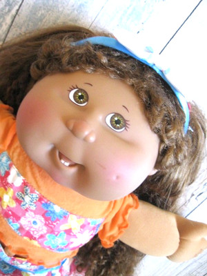   Cabbage Patch Kid KRISTIN GWENDOLYN Mädchen Puppe Outfit Schuhe & Geburtspapiere