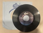 Michael Jackson – Beat It/Get On The Floor Single 7 Inch Vinyl 1982, 1st Ed ￼￼