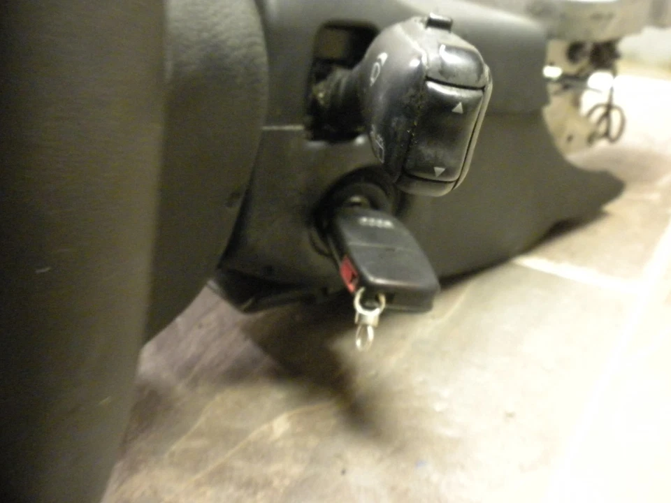 Audi A6 1998 1999 columna de dirección con llave cambio de piso OEM *sin bolsa* Foto 3 de 4