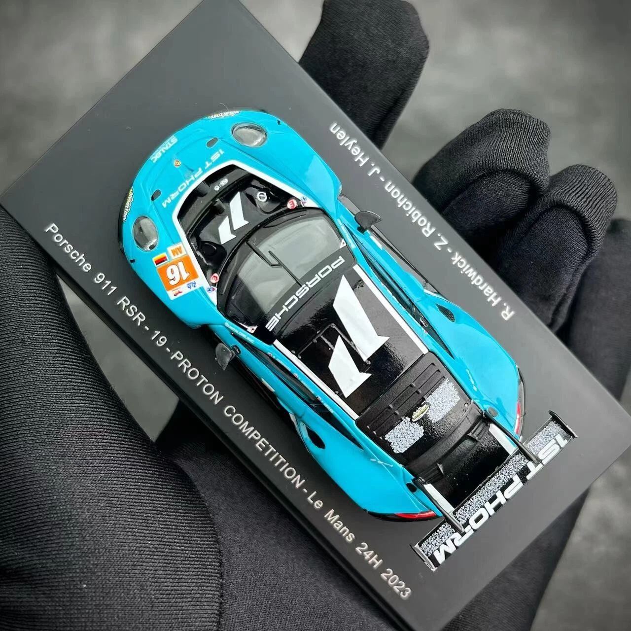 【SPARK】Porsche911 RSR Proton Competition Spark S8758 1/43 PORSCHE 911 RSR - 19 NO.16 PROTON