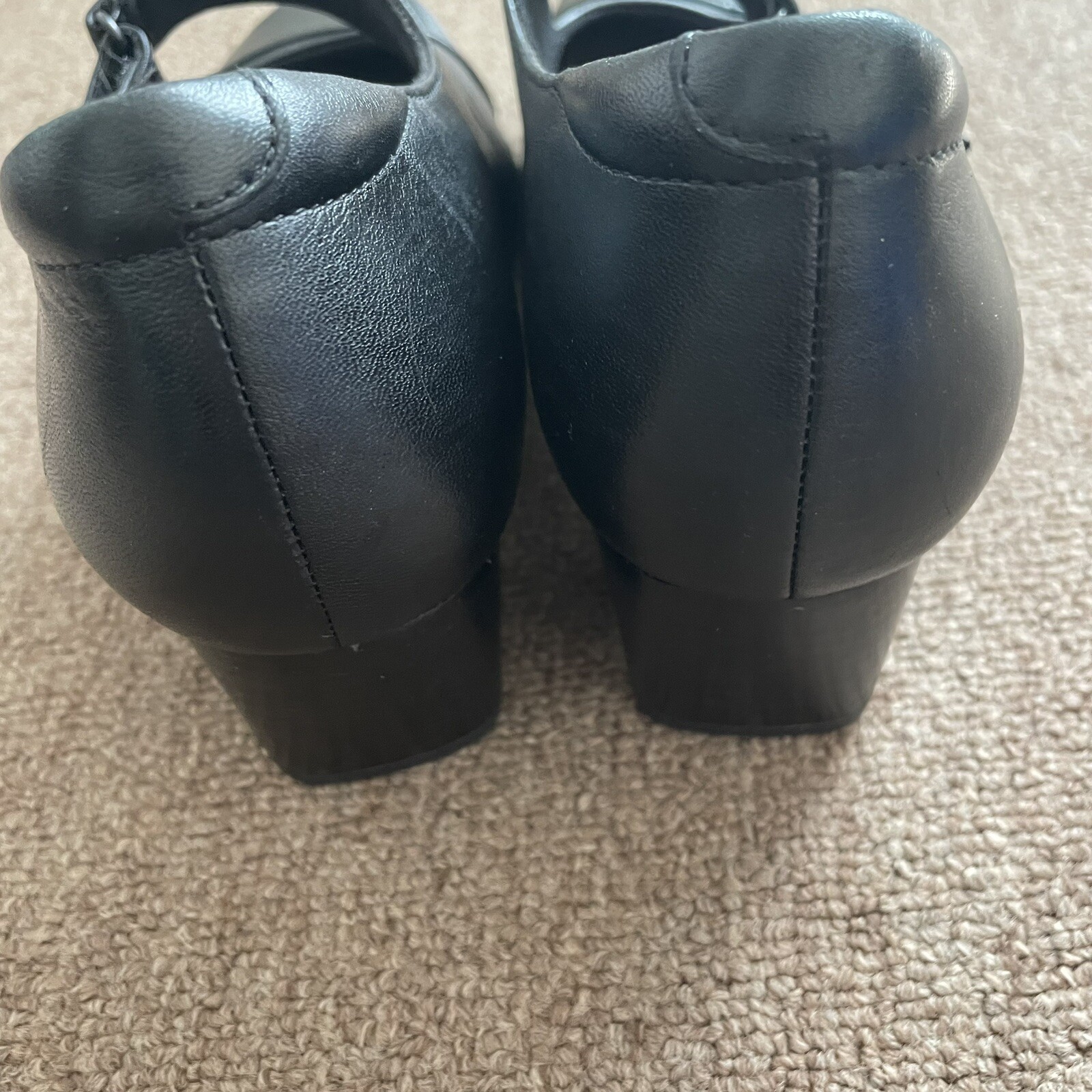 clarks mary jane pumps