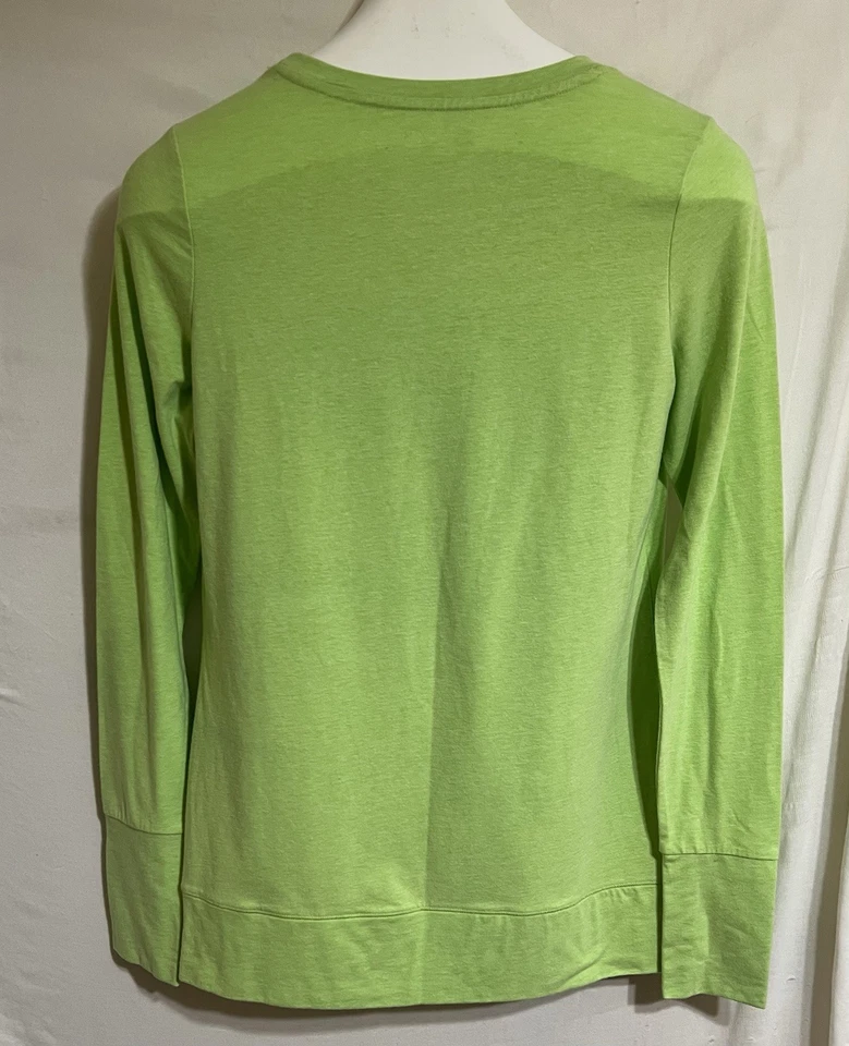 Camisa de entrenamiento manga larga xersion verde neón con agujeros para el pulgar deportes al aire libre O Foto 2 de 4