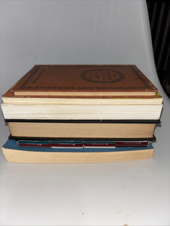 Writing & Literary Study Book Bundle – Turabian, Hacker, Duff (6) Foto 2 de 2