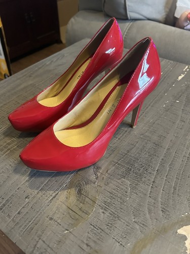 Gianni Bini Red Patent Heels 7.5
