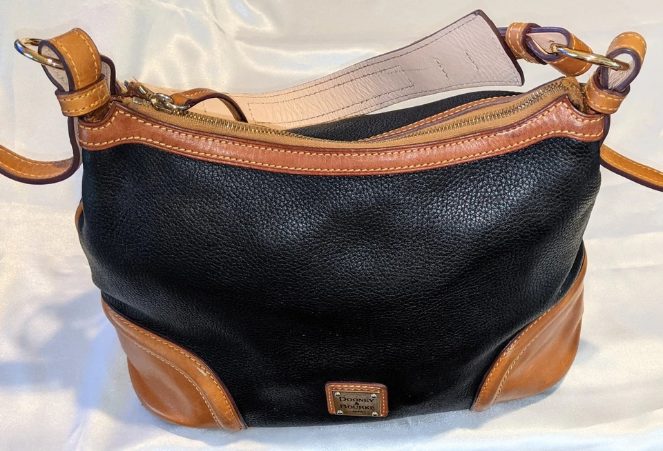 Bolso Hobo de Hombro de Colección Dooney & Bourke Negro Tostado Natural Wexford Cuero Guijarro Foto 4 de 4