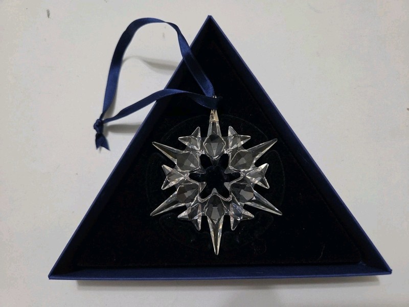 Swarovski 872200 Annual Christmas Ornament - Clear