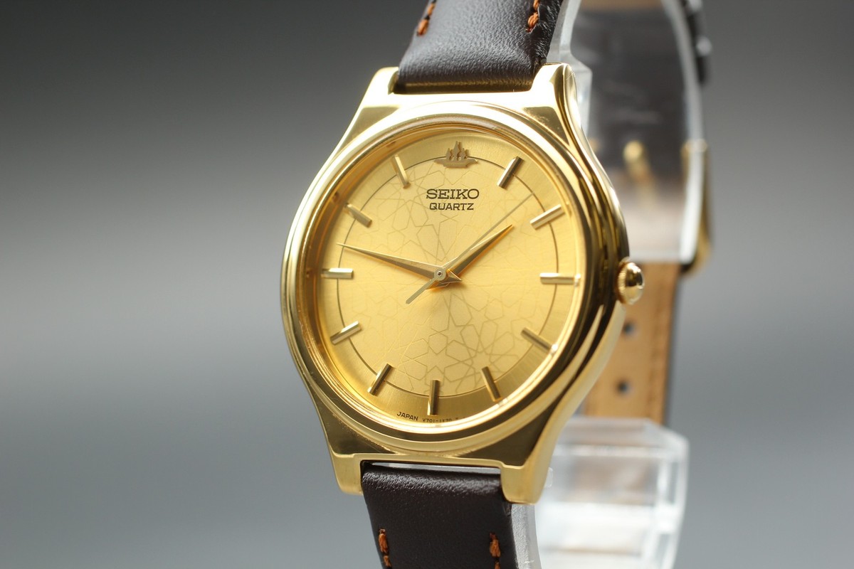 N MINT Seiko V701-1P70 Geometric Dial Gold Round Quartz Womens
