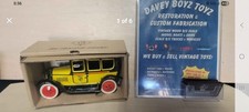 Reproduction PAYA 1930 Taxi Car Wind Up Tin Litho Toy with driver New COA