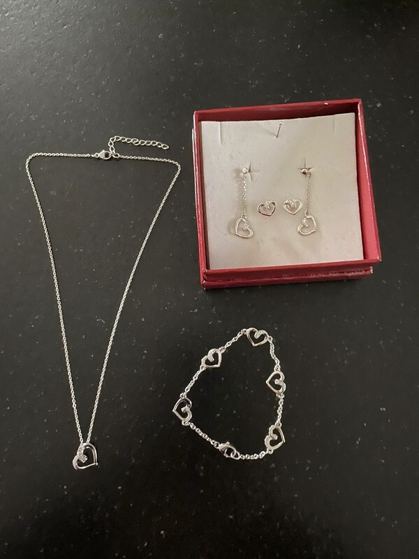 Ensemble collier cœur Carador avec bracelet : le cadeau romantique idéal pour femme