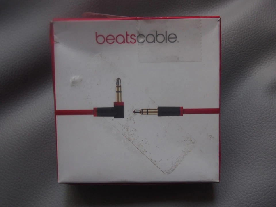 Cable de audio Apple Beats (MHE12G/A) con caja original Foto 3 de 4