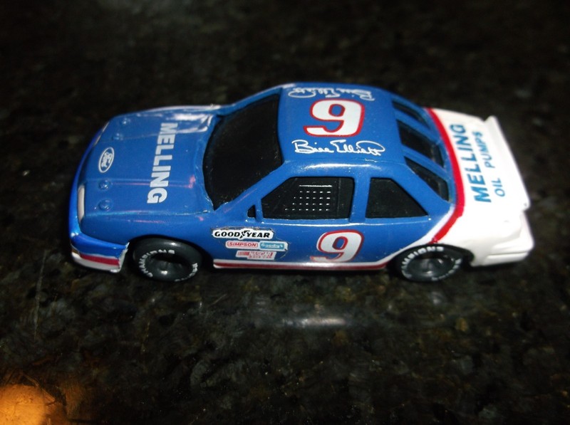 VINTAGE #9 BILL ELLIOTT BLUE MELLING NASCAR 1:64 PRE-OWNED Ford Black Windows