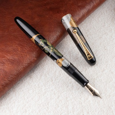 NAMIKI Urushi Maki-e Dragon With Cumulus 雲龍 14K FN-5M-UN B Nib Fountain Pen