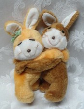 Knickerbocker Hugging Huggin BUNNY BUNNIES 8" Korea EUC Rare Animals Distinction