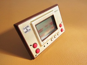 NINTENDO Manhole Game and Watch in Excellent Condition (MH-06) 1981