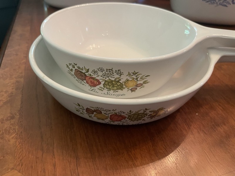 Vintage Corningware Le Sauce Vegetable Theme Set of 2