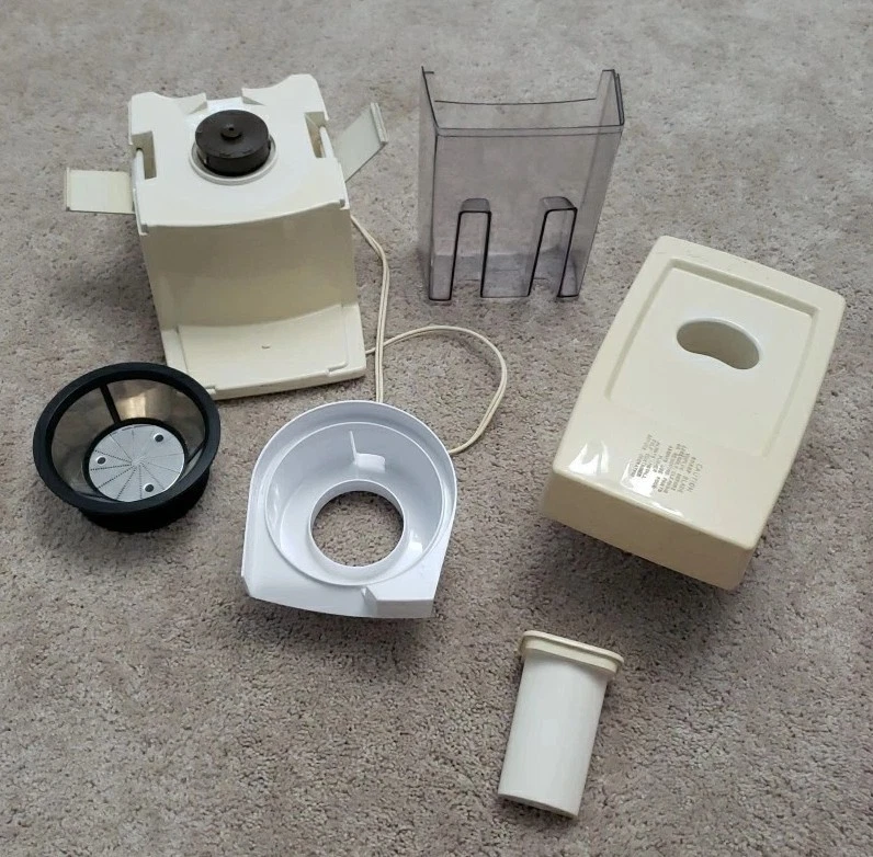 Vintage Oster Juice Extractor JRO6-K Designer Juicer 323-18A Tested/Works