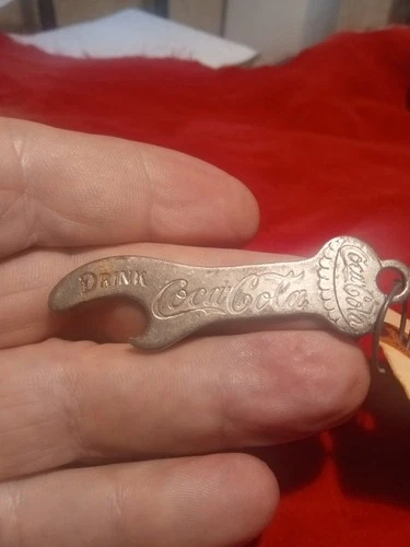VINTAGE OLD STYLE SCRIPT  COCA COLA BOTTLE OPENER Key Ring Style Coke