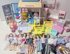DiscountCurrent sale, large lot of dress-up dolls including Yumekawa Licca-chan