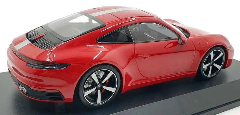 Minichamps 1/18 Scale 155 067326 Porsche 911 Carrera 4S 2019 Carmine - Image 2 of 4