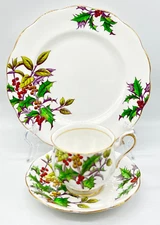 ROYAL ALBERT FLOWER OF THE MONTH DECEMBER HOLLY TRIO: DESSERT PLATE, CUP, SAUCER