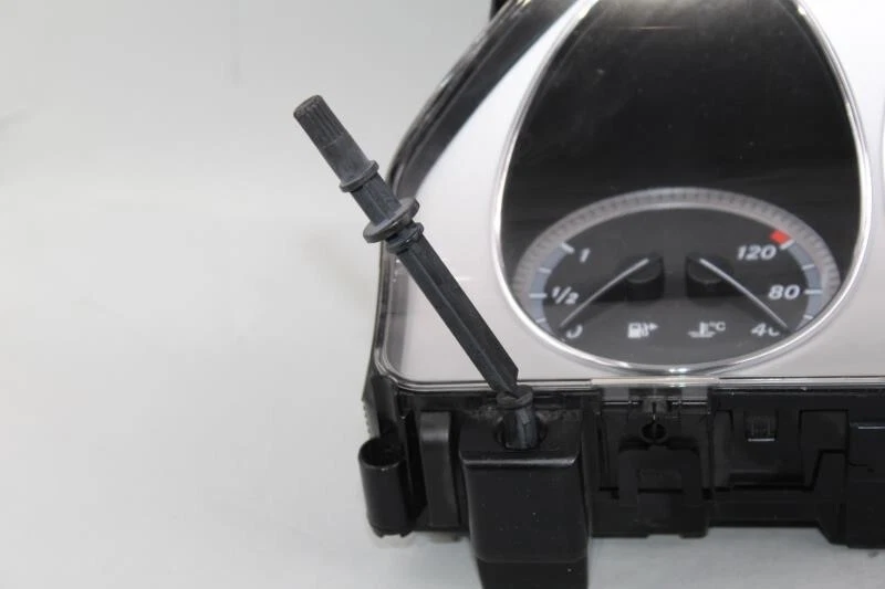 Speedometer 52K Miles 204 Type C350 MPH Fits 2011 MERCEDES C-CLASS OEM #31035 - Image 3 of 4
