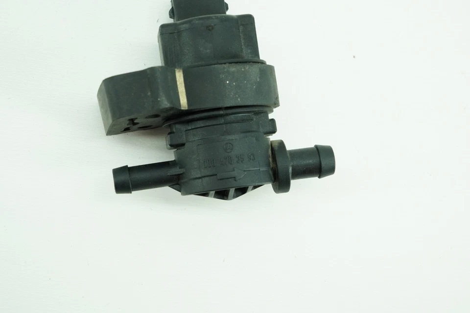 Mercedes W211 W203 R230 EVAP Vapor Emission Purge Regeneration Valve 0004703593 - Image 4 of 4