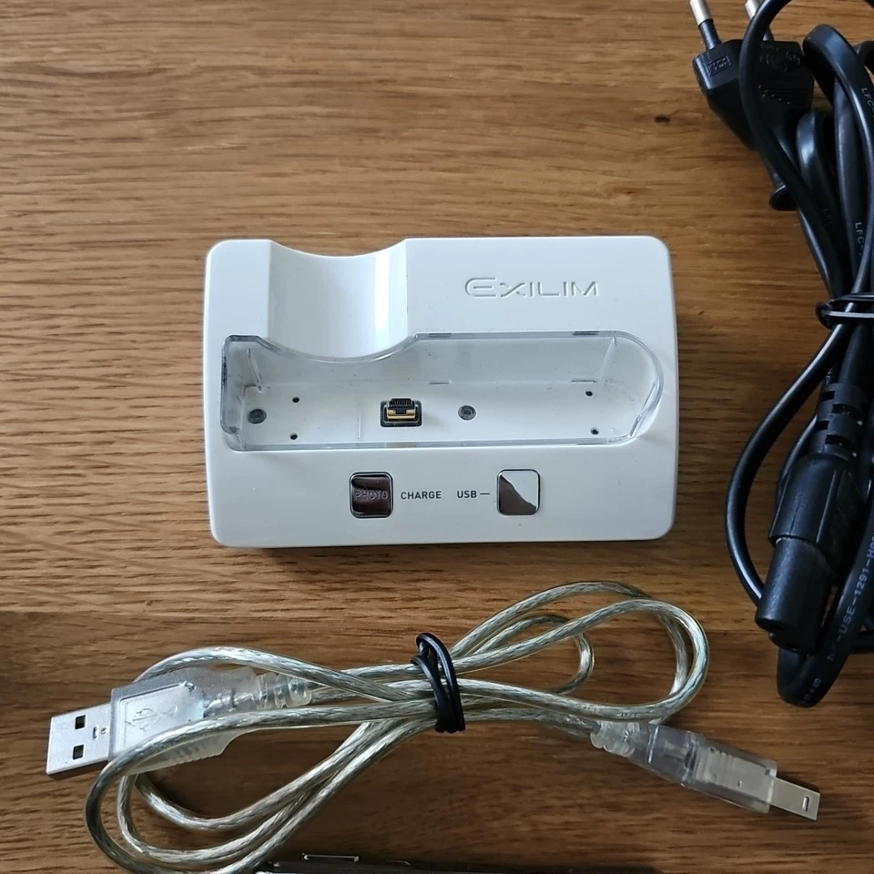 Digitalkamera Casio Exilim EX-S100 Getestet funktioniert kompakt Ladestation Kam - Bild 2 von 4