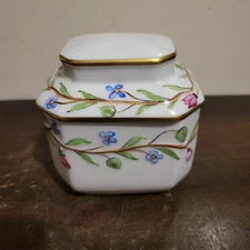 Herend Hungary Hand Painted Tea Caddy Natural Pattern 6083