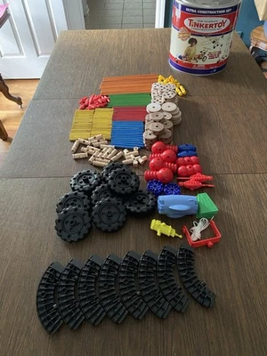 Tinkertoy Classic Ultra Construction Set (missing 5 pieces) - Image 1 of 4