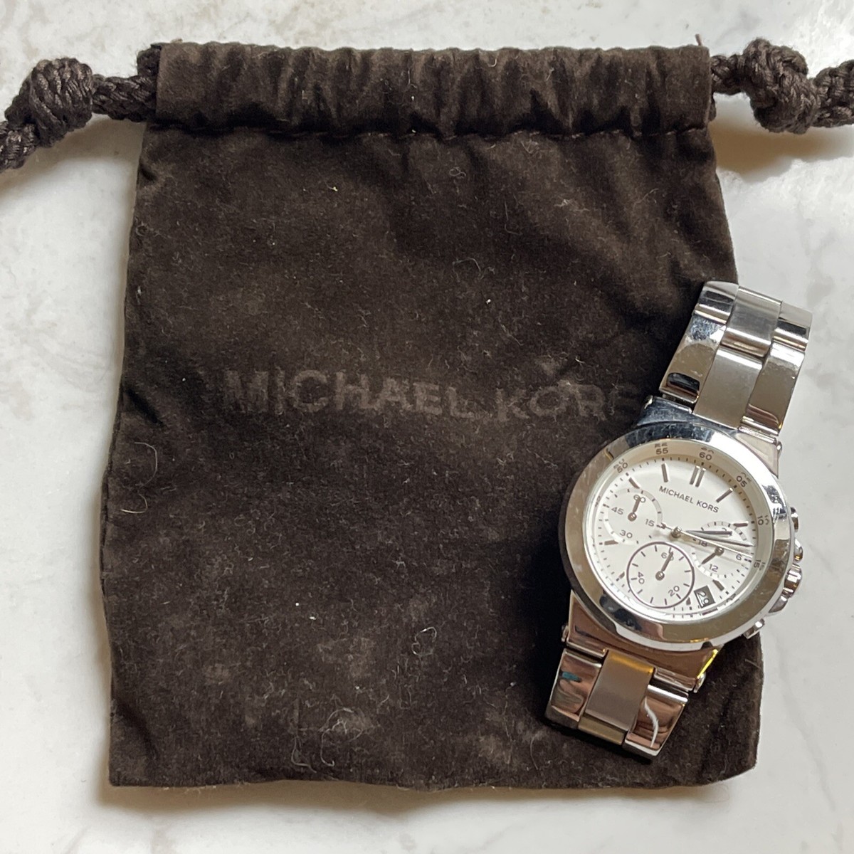 MICHAEL KORS
Chronograph Silver Dial Unisex MK5221 MK5221 Michael Kors Chronograph Watch main image 4