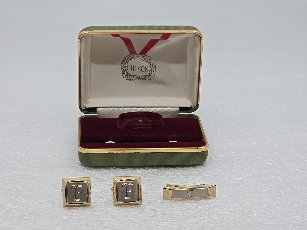 Vintage Hickok Cufflinks And Tie Clip Set With A 