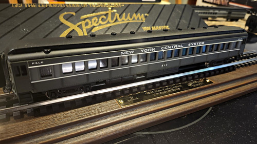 Autobús de pasajeros Bachmann Spectrum calibre HO sistema NYC #411 89402 SIN CAJA  | Condition: Used